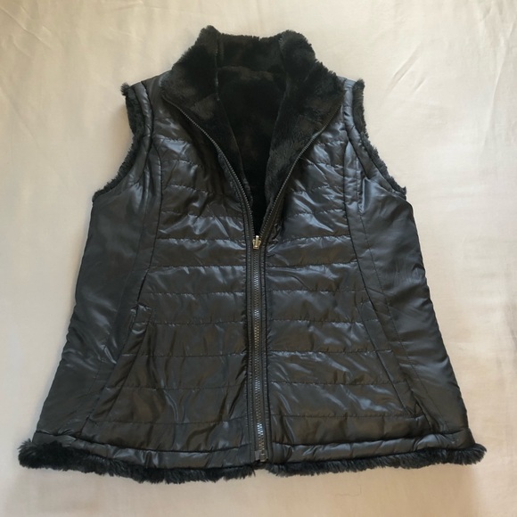 Nicole Miller Jackets & Blazers - Nicole Miller Women’s Reversible Puffer Faux Fur Black Vest Size Medium